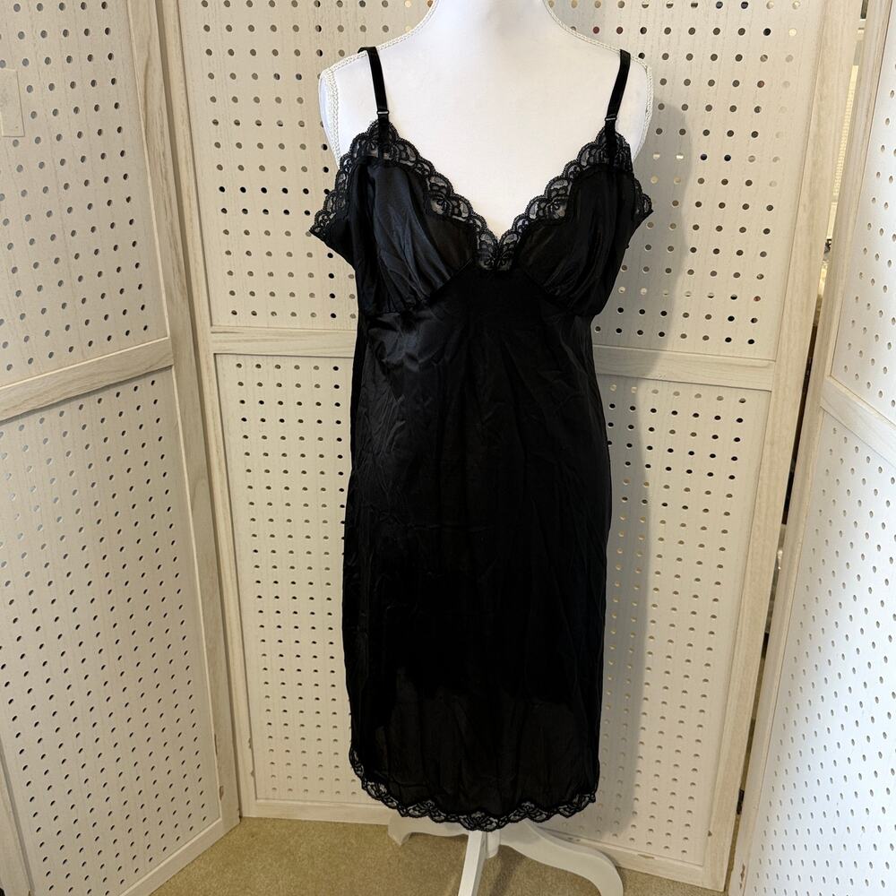 Mel-lin Vintage Black Lace‎ Trim Slip Nightgown Size 38